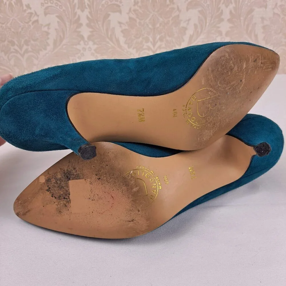 Bandolino Size 7.5M Turquoise Suede Heels Pointed Toe Made In Italy